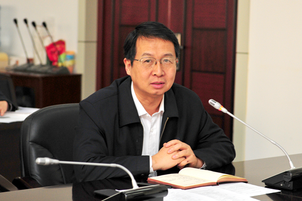 副校长葛国文主持会议