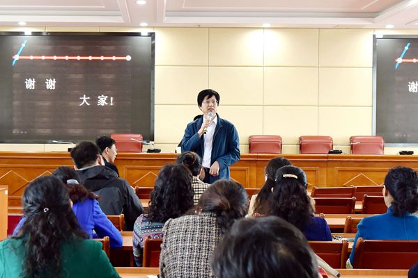 副校长朱军讲话