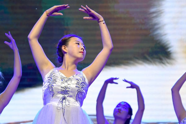 诗画音《蜕变》