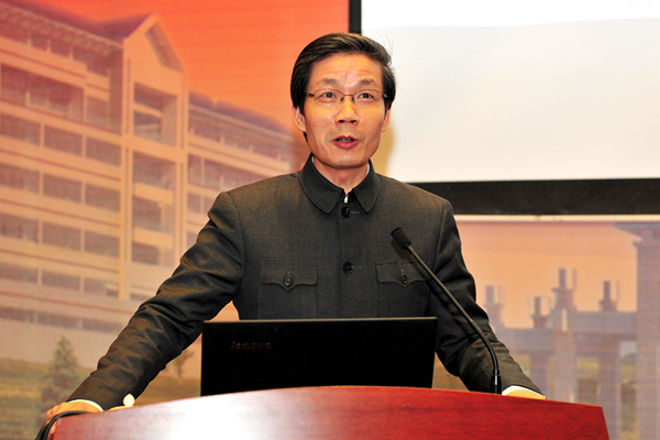 陈国强院士作专题报告