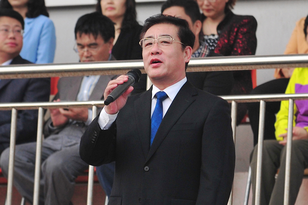 石增立宣布运动会开幕