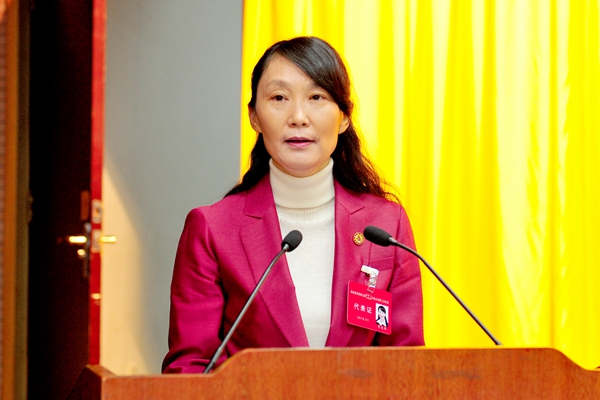 校长管英俊作《不忘初心 筑梦潍医 创建特色鲜明、国内知名的高水平医科大学》工作报告