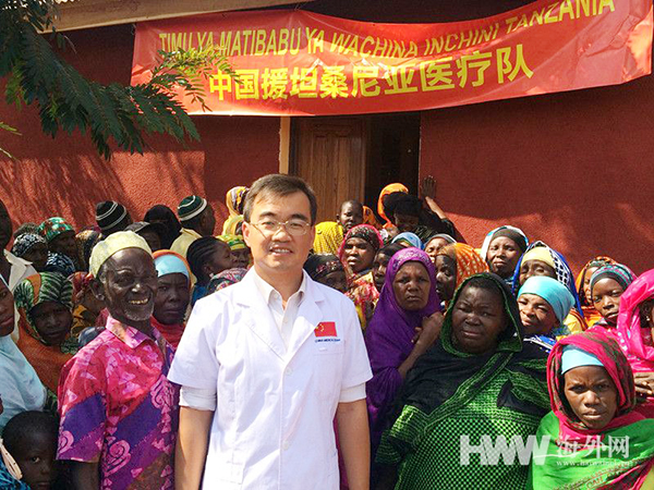 宋涛在乡下义诊现场 宋涛在乡下义诊现场