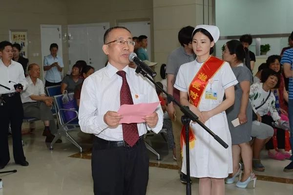 附属医院院长胡温庭介绍浮烟山院区概况