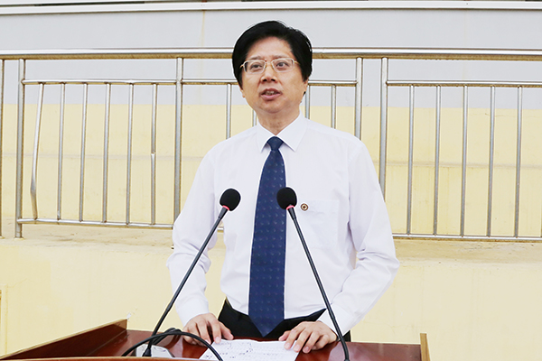 朱军作军训总结讲话