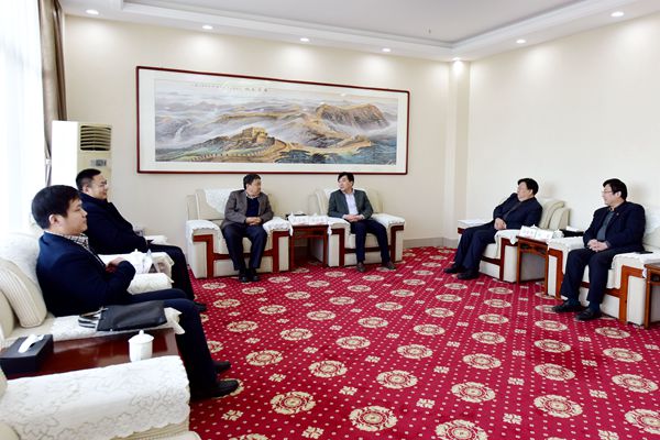 校领导会见调研组一行