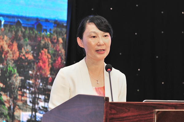 党委副书记、院长管英俊致辞